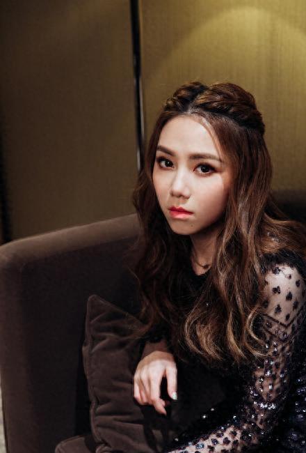 邓紫棋神秘超能力,蒙面唱将邓紫棋铁肺挑战是哪一期