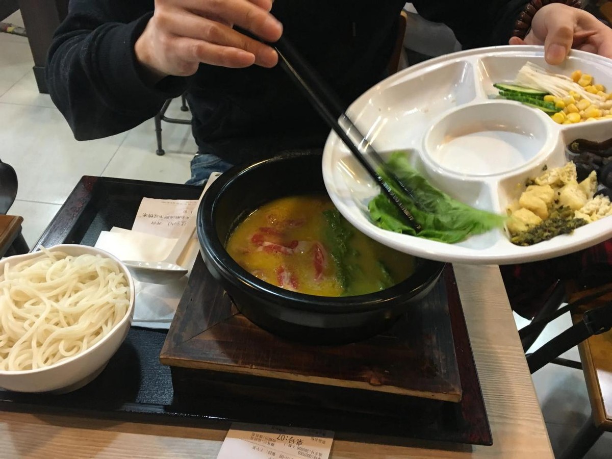 过桥米线发展现状,过桥米线为什么很少人卖了