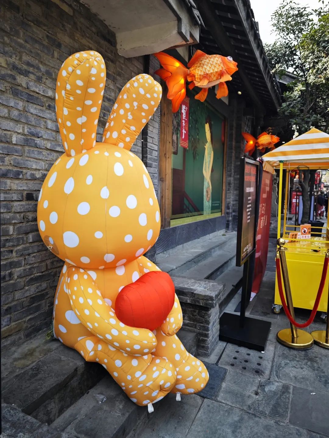 成都的人现在都在玩什么,最近成都人在玩什么