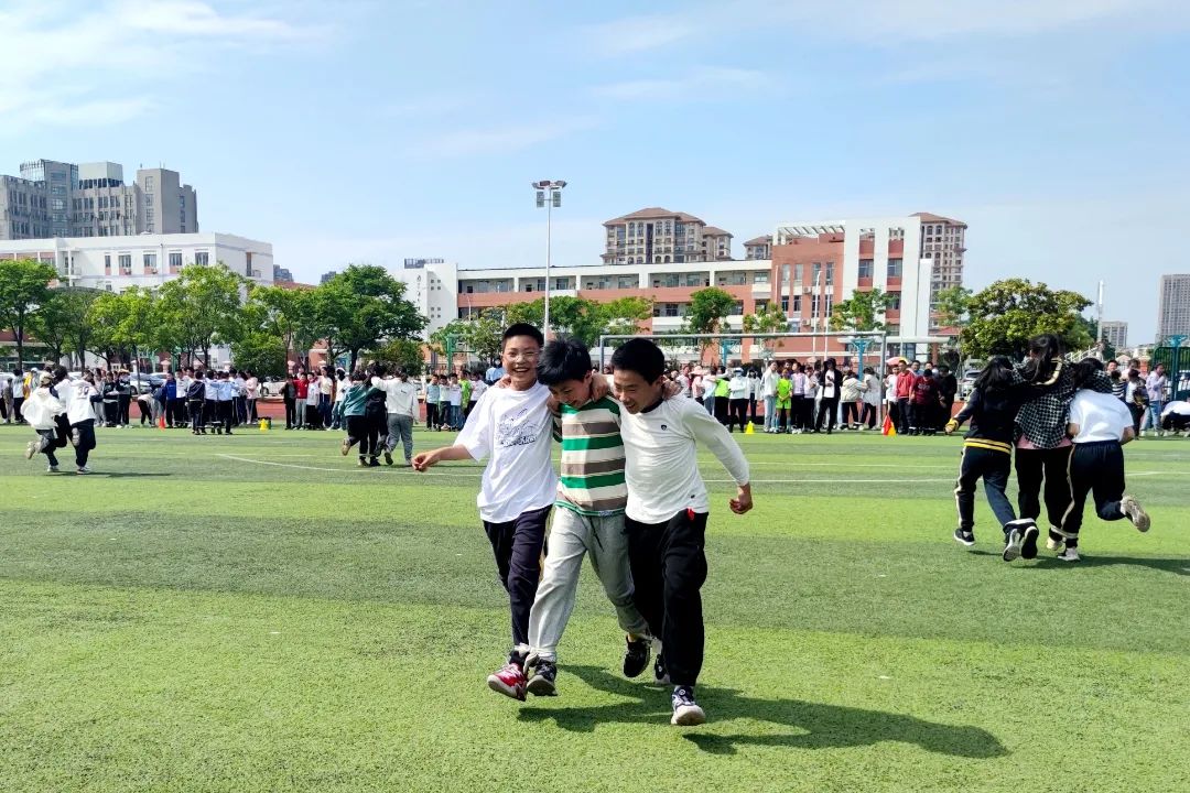 泰州中小学足球联赛,泰州智堡实验学校校运会接力赛