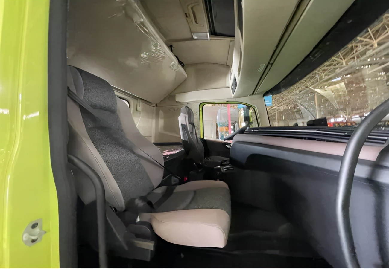 大运重卡v9自动挡操作方法,大运v9重卡新款内饰