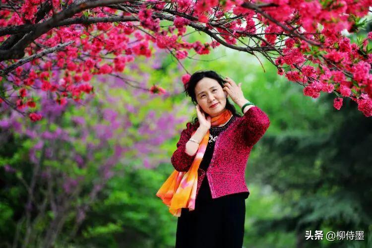 人像拍照的10个拍照姿势,摄影拍照姿势大全图片