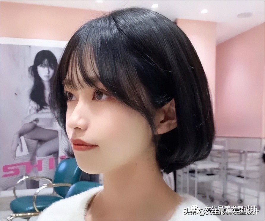 烫短发内扣的步骤,烫外翻内扣卷发教程短发