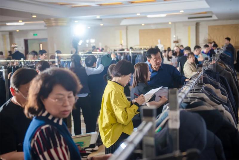 “东方韵动”国人服饰2024年秋冬产品订货会金日盛启