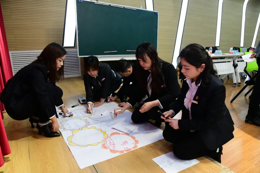 未央区西航三校,陕西未央区西航三校教研活动视频