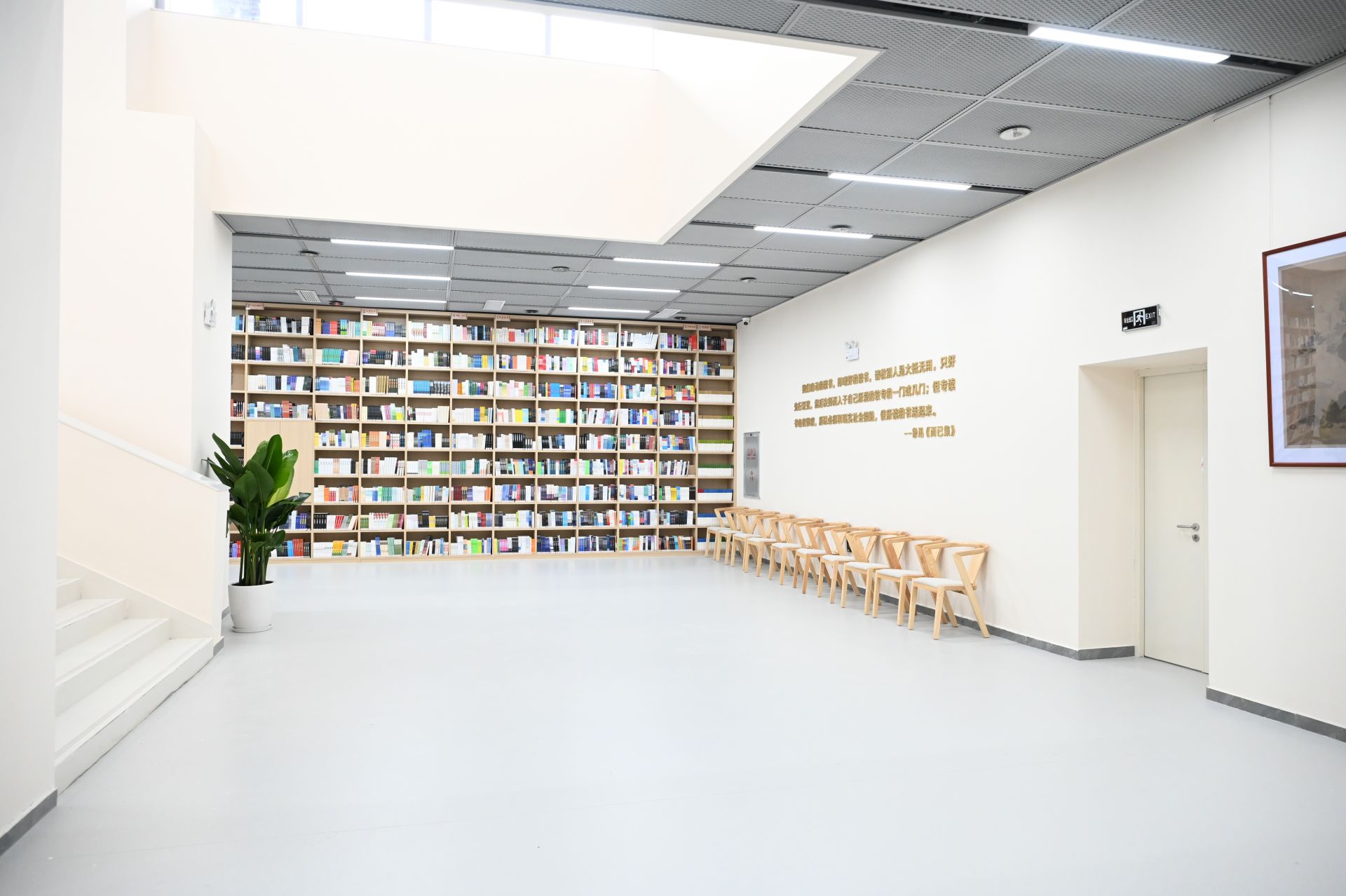 一座美好的图书馆应该是怎样的？南外高中图书馆新馆给出了答案