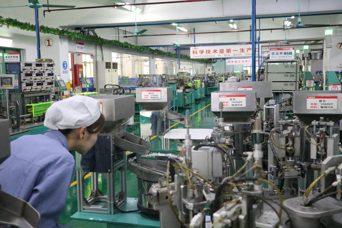 李江南调研企业复工复产情况,罗光钊调研指导企业复工复产工作