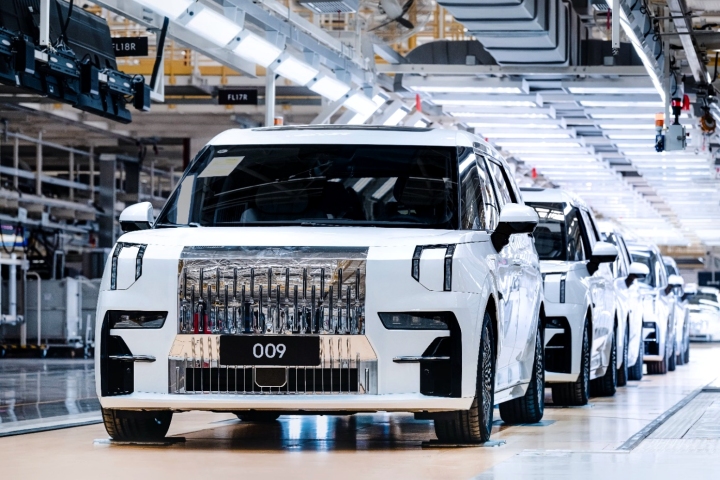 接续奋斗谋发展勇毅前行开新局,接续奋斗新征程砥砺奋进新时代