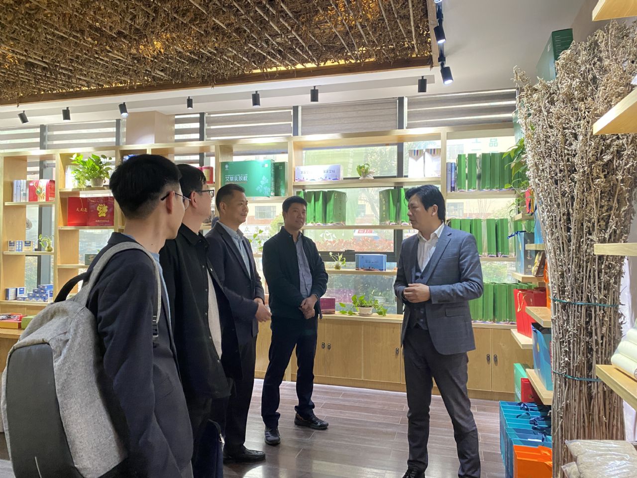 这家镇海企业赴黄冈产业合作