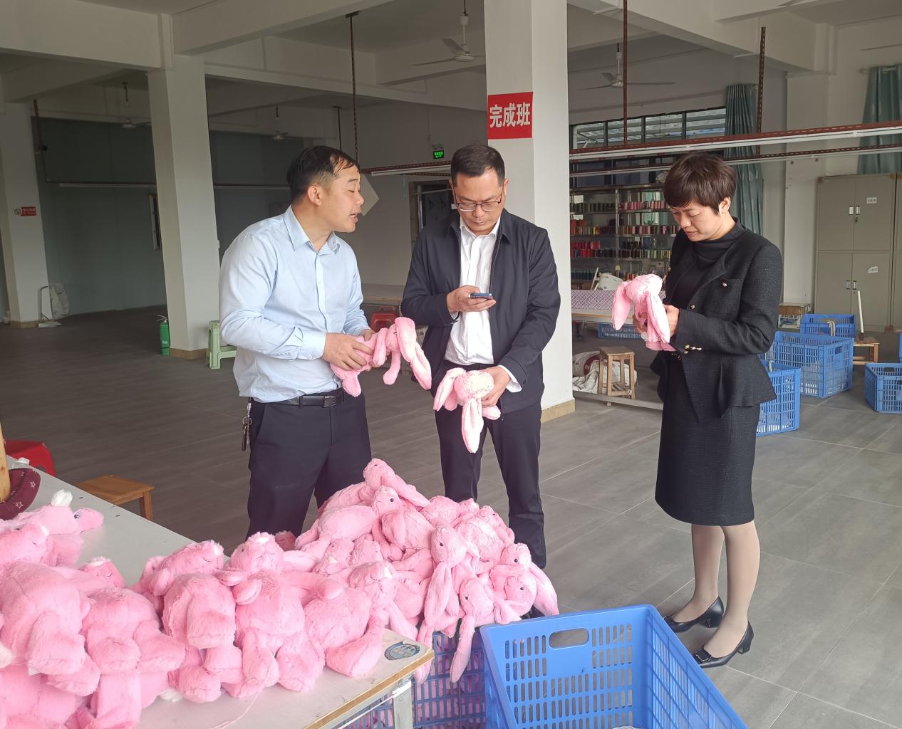 县领导深入企业调研简报,局领导到企业进行走访调研简报