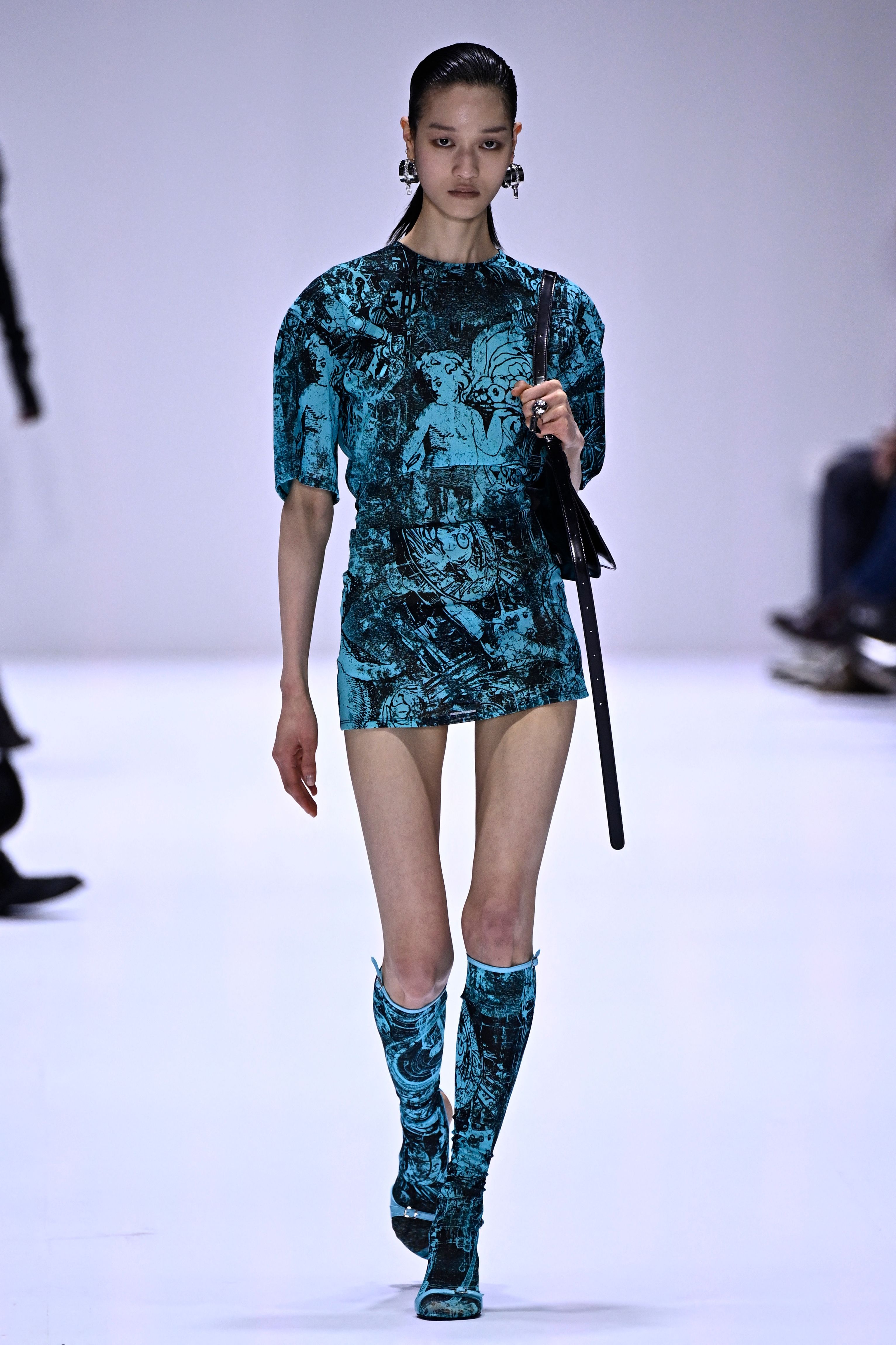 巴黎时装周acnestudios时间,国际奢侈品牌时装秀