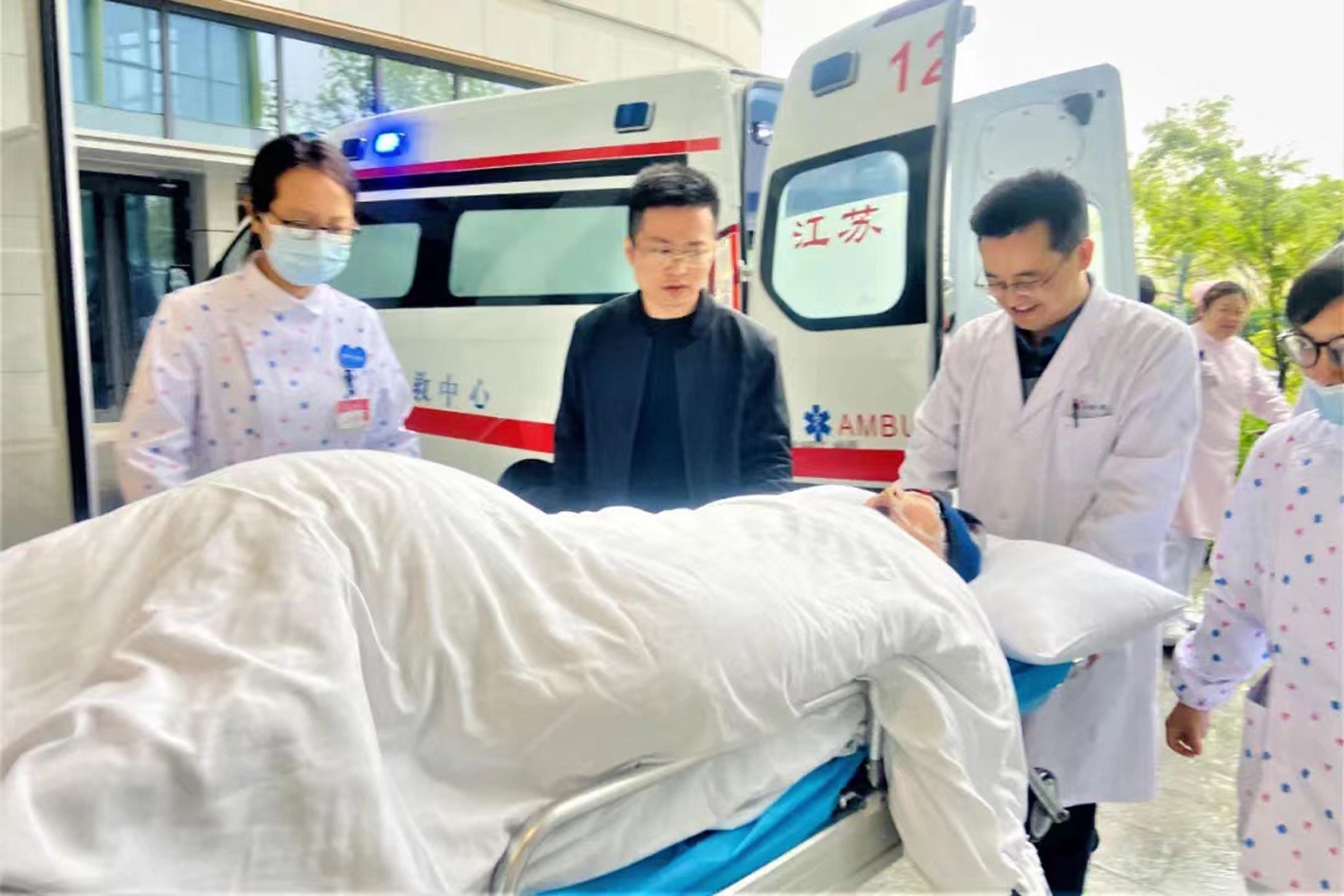 扬州市儿童医院首批患儿搬到新院区入住新病房