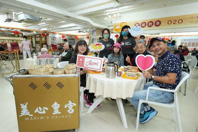 最年长员工103岁“万岁饮茶O2O”向长者致敬