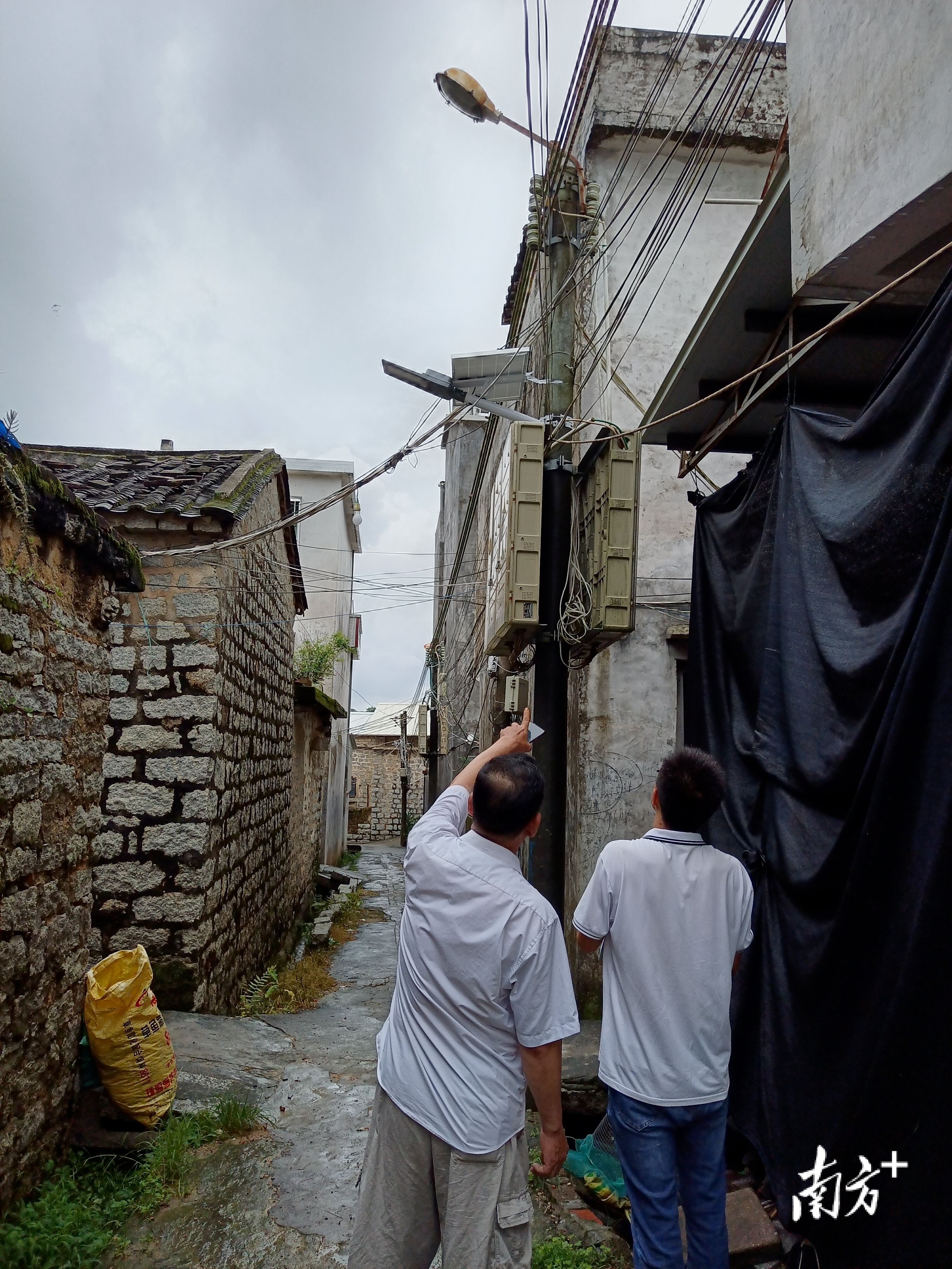 广东省饶平新圩灯光,新圩镇梧村走天灯