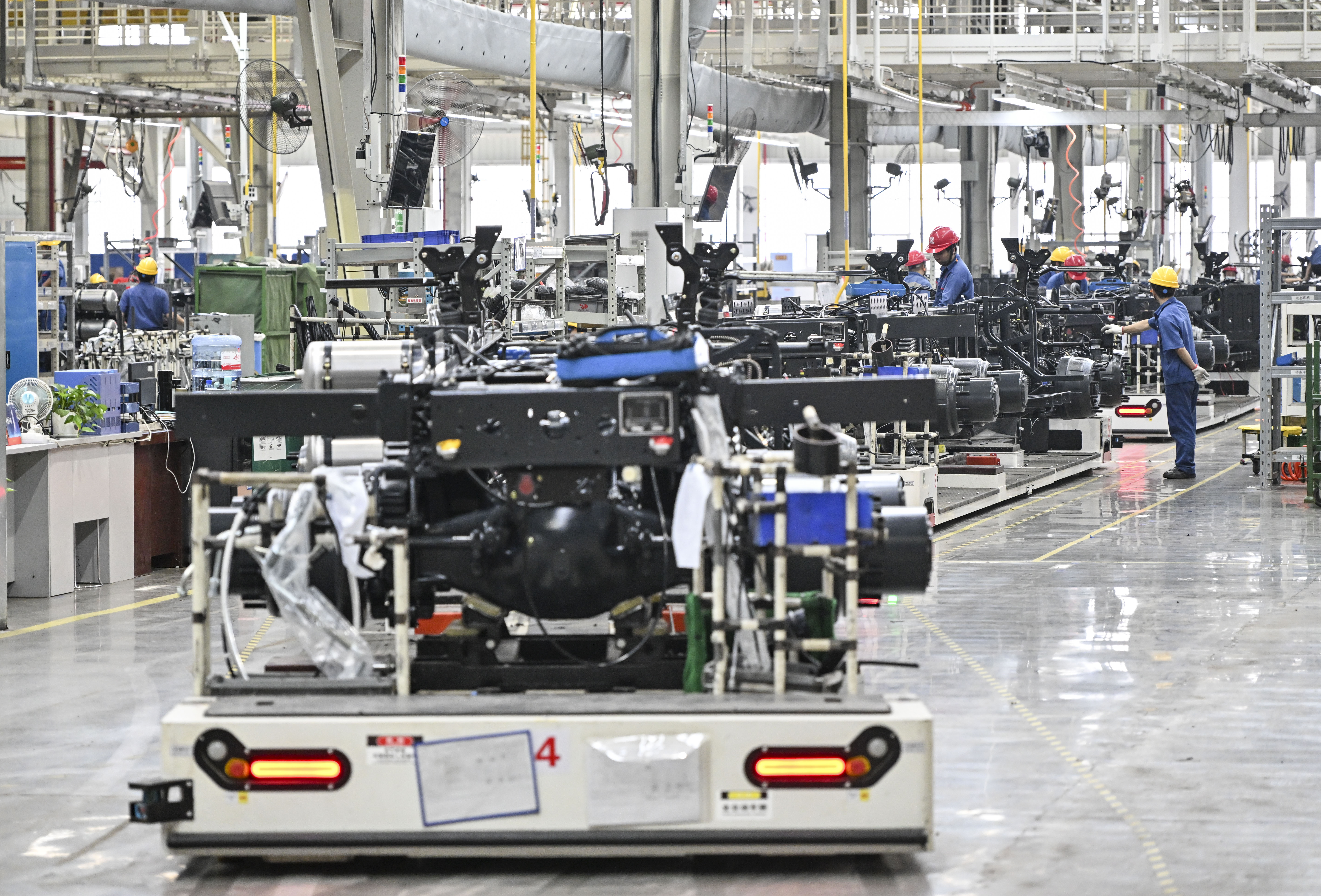 新华全媒访谈,新华全媒创新科技闪耀数博会