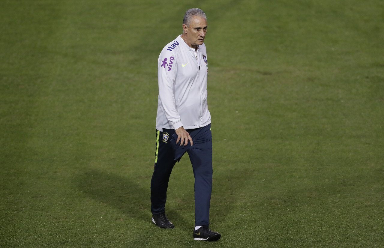 蒂特执教巴西多久,蒂特巴西队