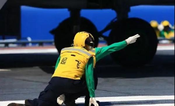 2000多名彩虹人才能玩转山东舰，这些彩虹人各自都是干什么的？