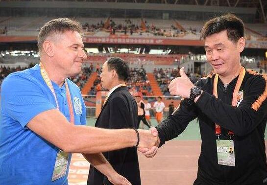 正好侃球恒大完整视频,李霄鹏再谈国足