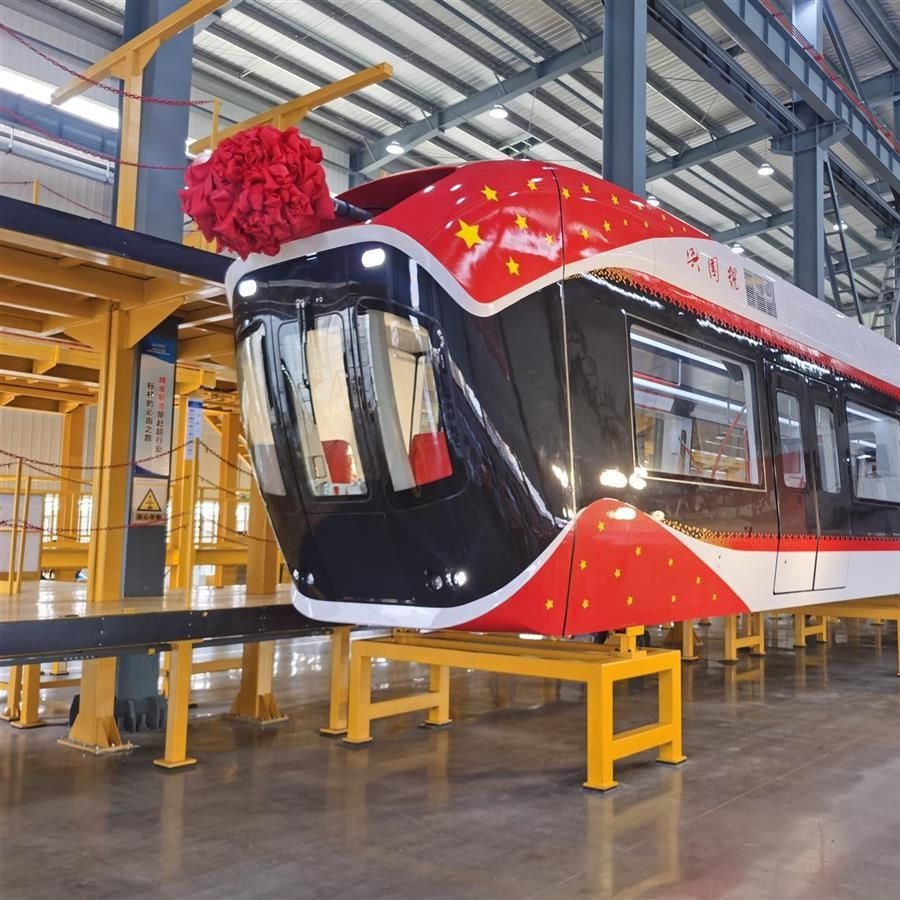 今日大武汉｜①来抢冰雪季免费券②国内首辆磁浮空轨列车来了③多所在汉高校提醒