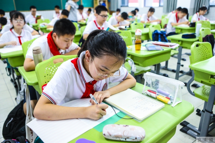 2022上海中招综合素质评价满分50分:初中赋分40分,高中赋分10分;你关注的问题,这里都能找到答案