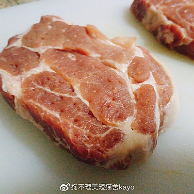 炸猪排怎么做酥脆好吃又简单,怎么炸猪排又酥又好吃