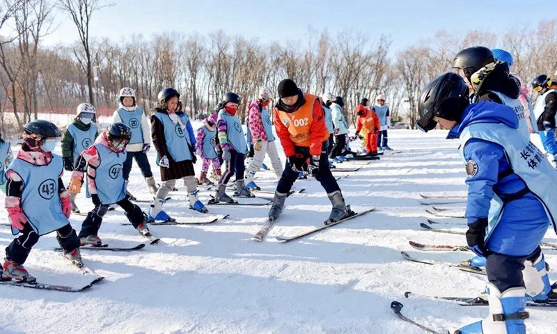向史而新行者路远为长春振兴作出体育贡献