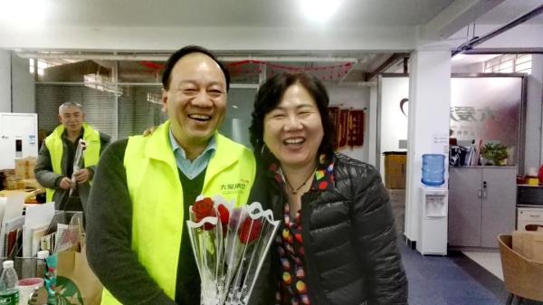 “尘肺农民不该被摒弃”全国政协委员严慧英奔走多年呼吁得知有病人去世曾当场泪崩