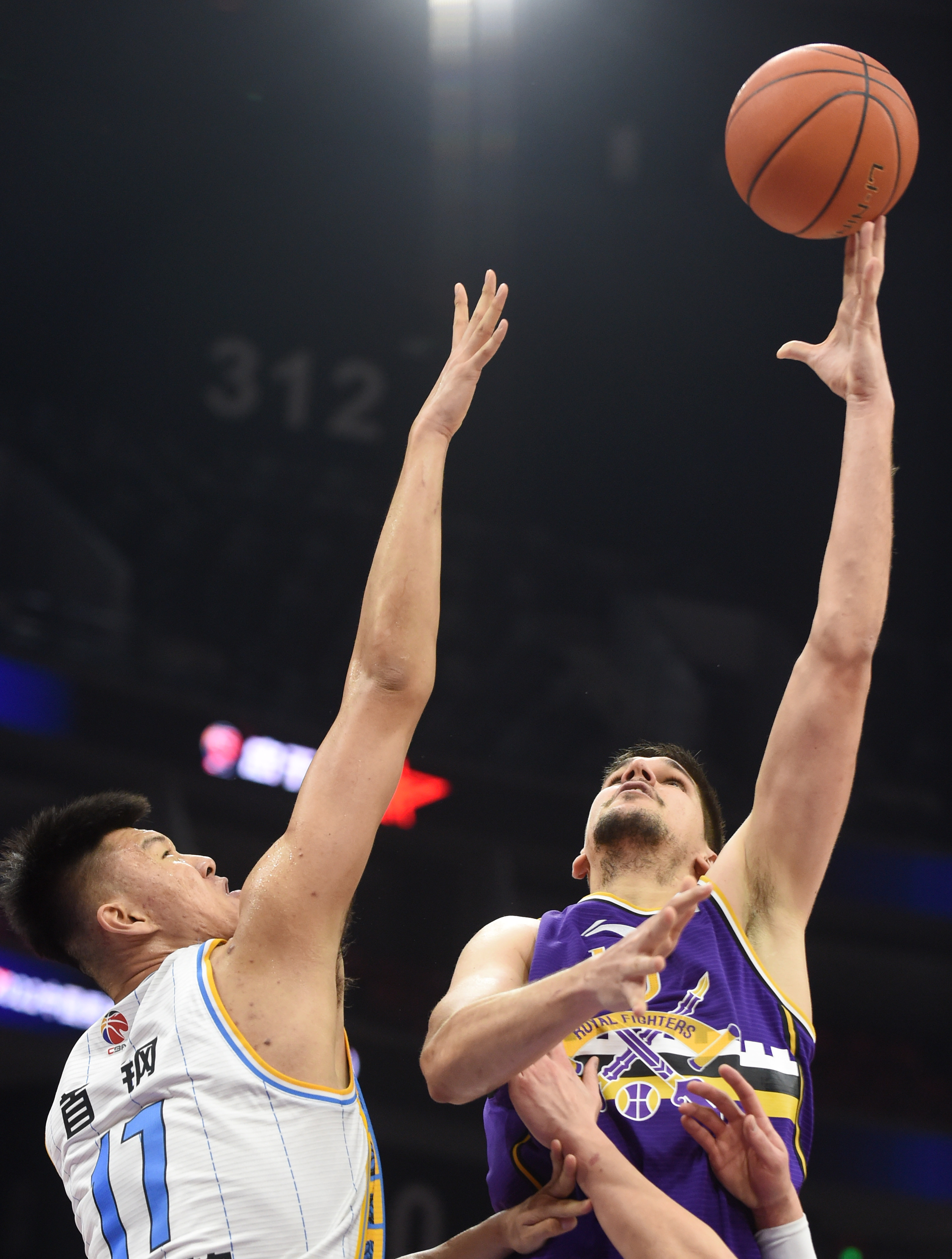 北控惊险赢下北京德比,北控不敌天津