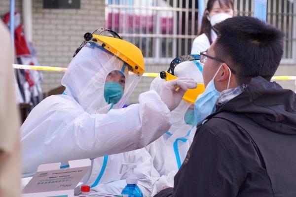 全力筑牢校园安全防控,众志成城筑牢疫情防控安全线