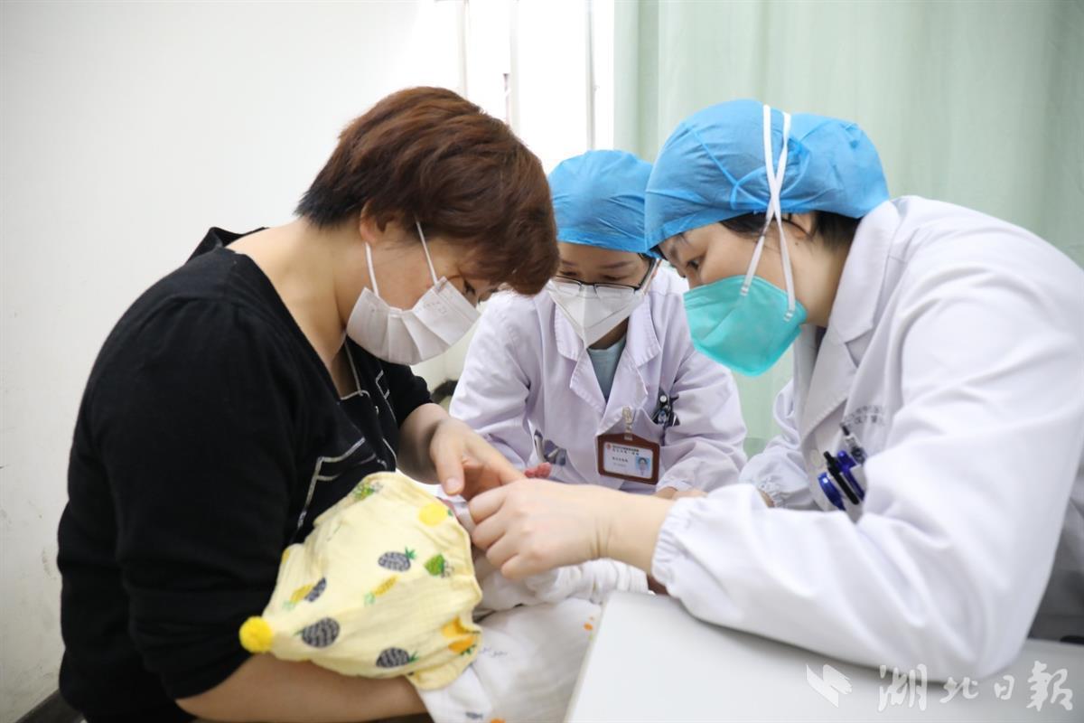 红斑、水疱、呼吸困难……新生女婴确诊罕见皮肤病