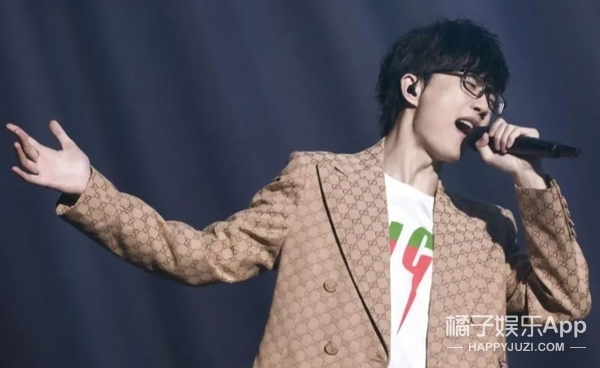 被当韭菜割了?张杰无奈买会员听歌,杨慧琳替粉丝霸气投诉