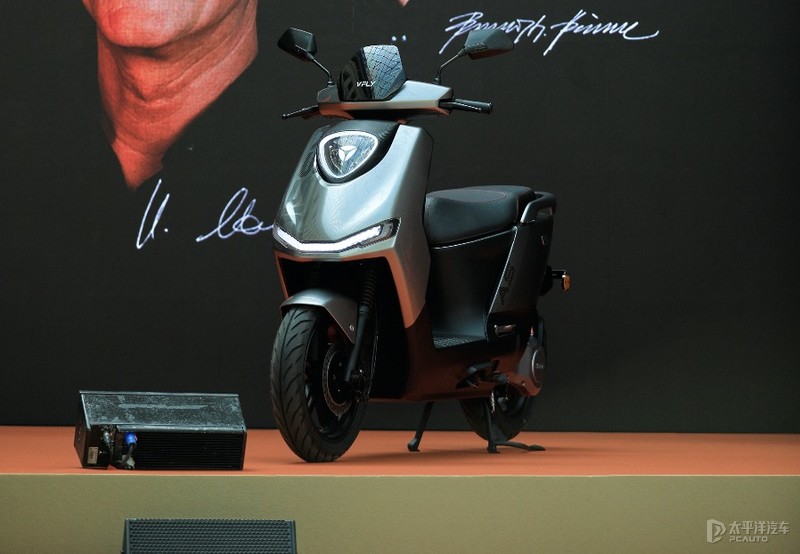 雅迪战斧隼f200gt赛道版,雅迪vfly战斧隼f200旗舰版二手