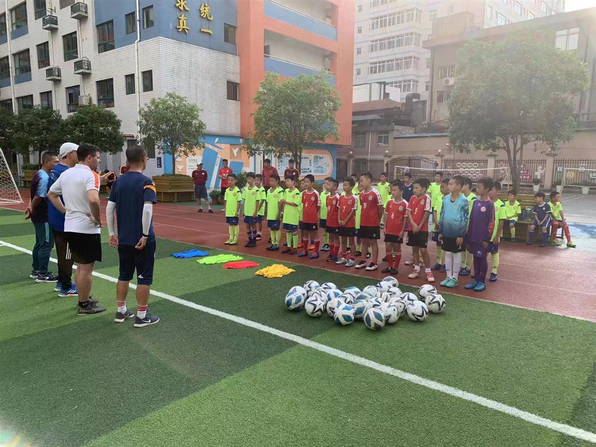 满天星足球训练营大连,武汉硚口区校园足球联赛