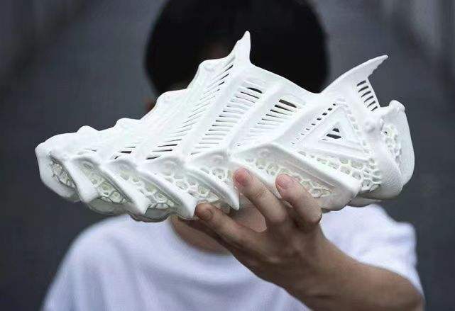 搞怪洞洞鞋,洞洞鞋奇葩巨丑