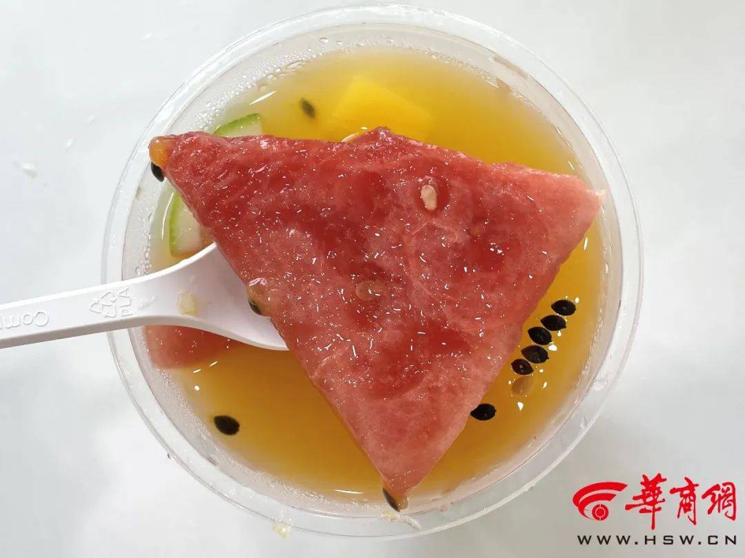 夏日解渴水果茶,今年夏季流行的水果茶