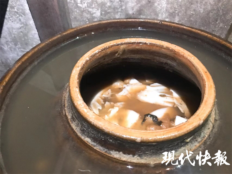 母女吃自制酸菜,母女吃自制食物在icu躺了20天