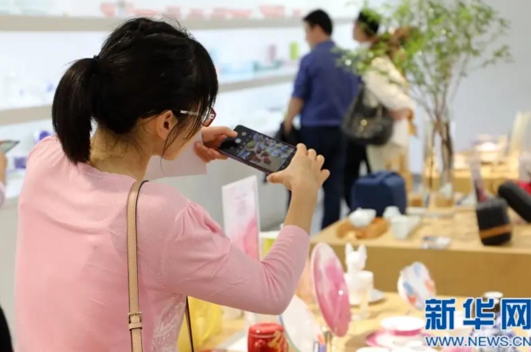 手机防窥膜伤眼睛,手机护眼膜真的能保护眼睛吗