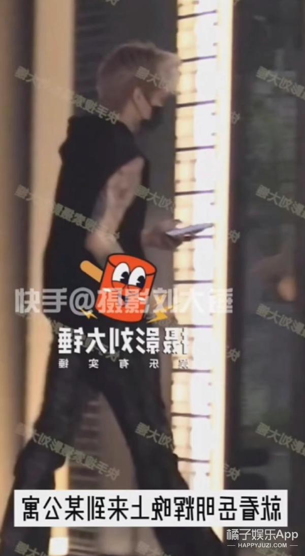 窦唯二女儿窦家媛近照,岳明辉窦佳嫄直播