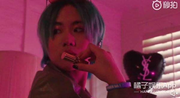 窦唯二女儿窦家媛近照,岳明辉窦佳嫄直播