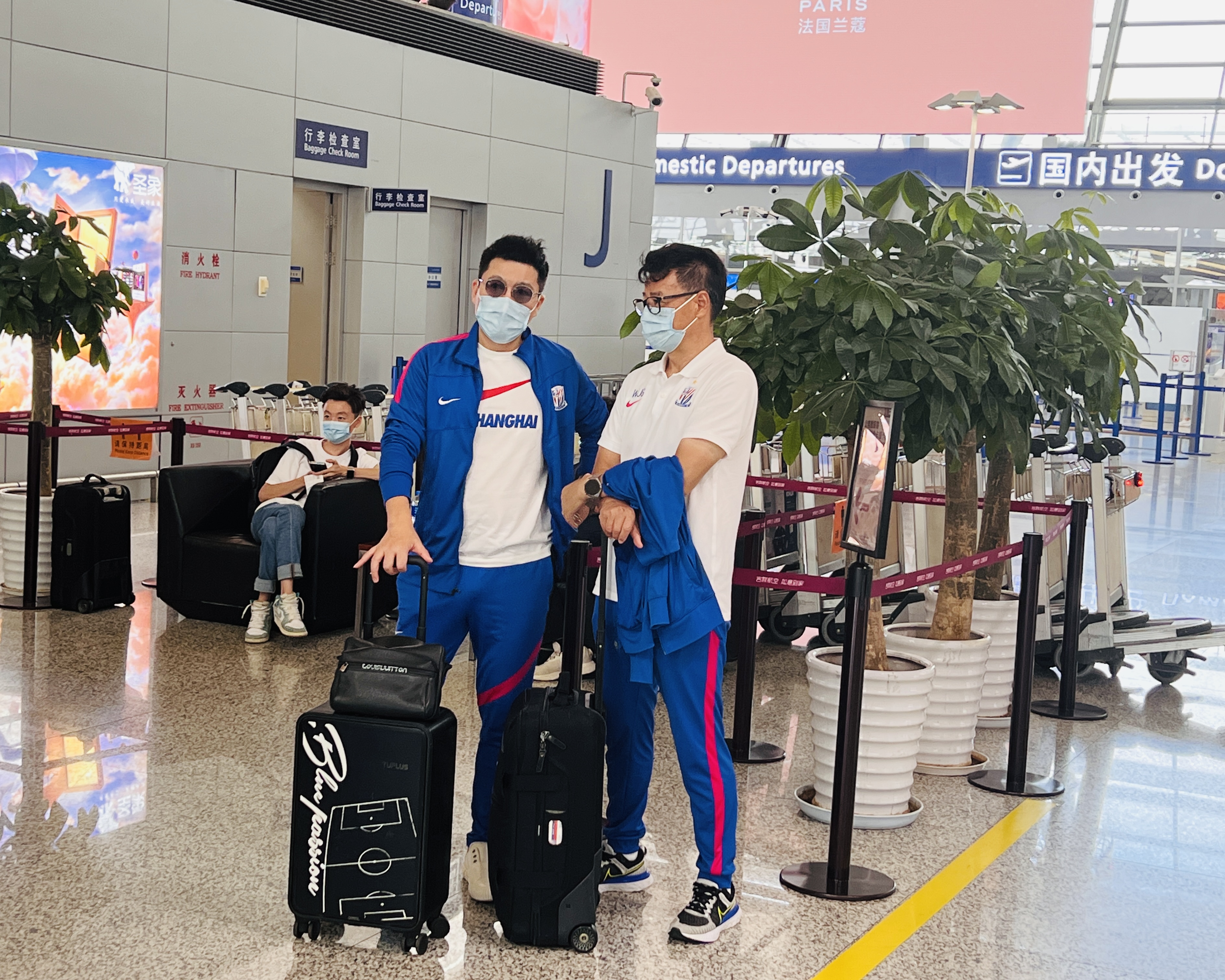 申花奔赴大连恢复“三点一线”，巴索戈等伤员全部出征