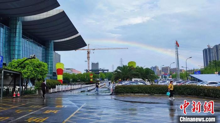 韩国“拍客”在义乌：留像亦“留下”