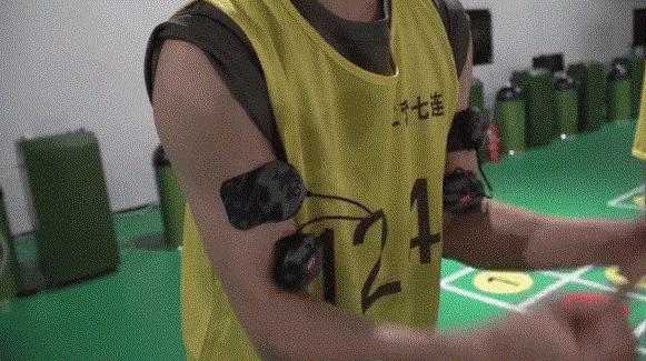 部队仰卧起坐新姿势,部队仰卧起坐标准是多少个