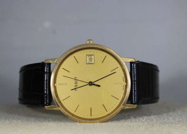 天梭实体店修表多少钱,两家专卖店差价有什么猫腻