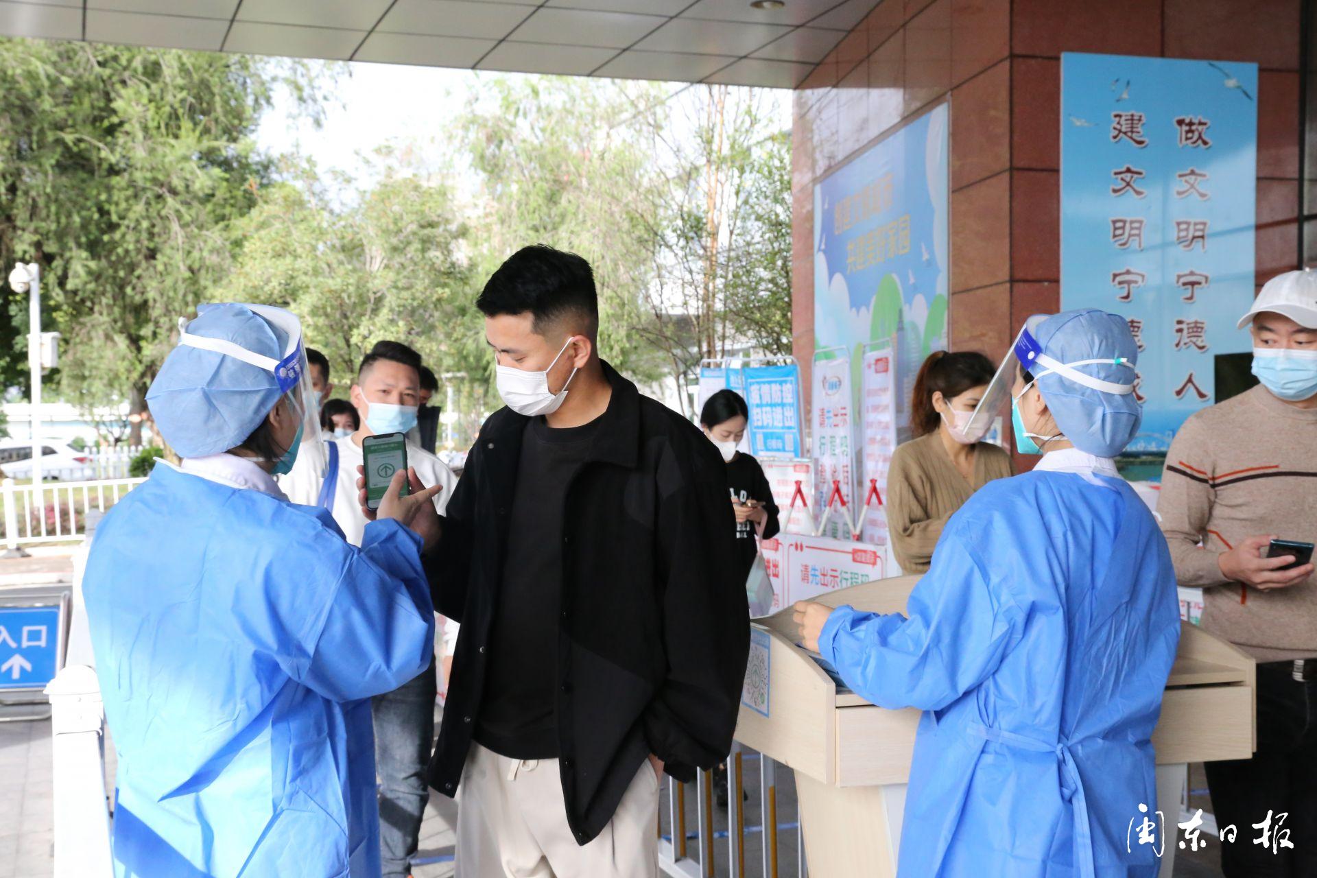 看病就医最新政策,记者深入采访医院