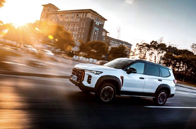 全是硬货完整版,超控好又舒适的硬派越野车