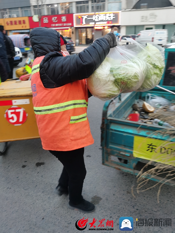 菏泽脱水蔬菜收购,70万斤滞销南瓜送环卫工人