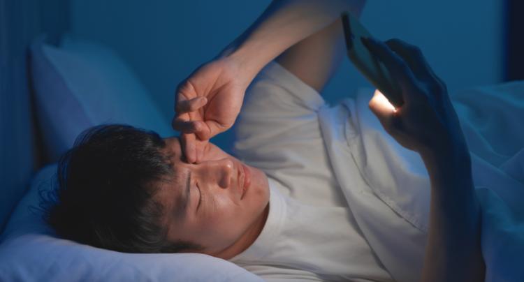 当心“球迷眼”！男子熬夜看世界杯导致眼底漏水，这些护眼小贴士赶紧收藏→丨健康你我他