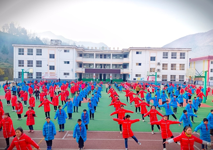 高镇中心小学乡村学校少年宫,汉中乡村学校少年宫汇报展示