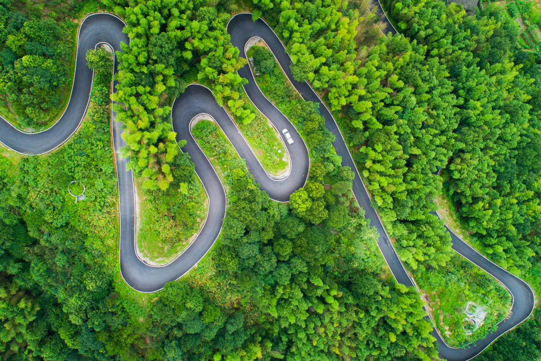 阔步新征程奋力开新局发言记录,稳步前行开新局扬帆再出发文章