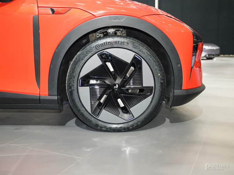 4.4t的宝马x5,4.4t的宝马x5m加多少号汽油